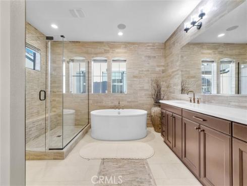 1164 Portola Oaks Dr , Lake Forest, CA