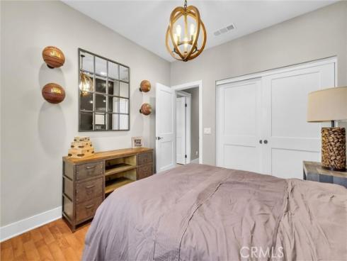 1164 Portola Oaks Dr , Lake Forest, CA