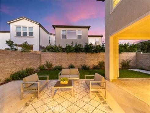 100  Walworth  , Lake Forest, CA