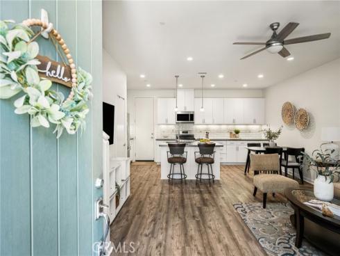 32  Savannah  , Lake Forest, CA