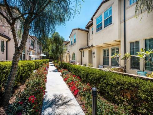 32  Savannah  , Lake Forest, CA