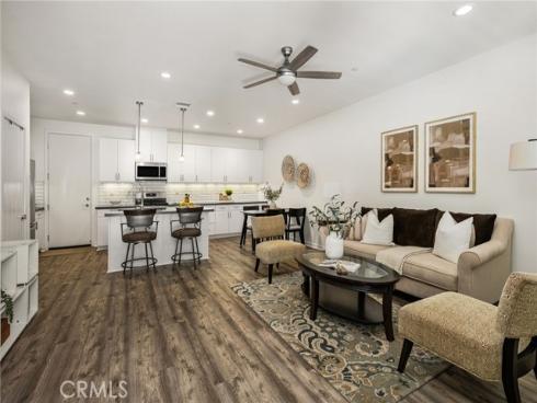 32  Savannah  , Lake Forest, CA