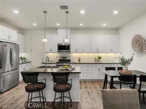 32  Savannah  , Lake Forest, CA