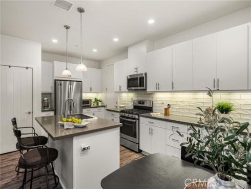 32  Savannah  , Lake Forest, CA