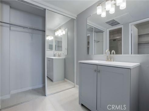 23232 orange av 2 , Lake Forest, CA