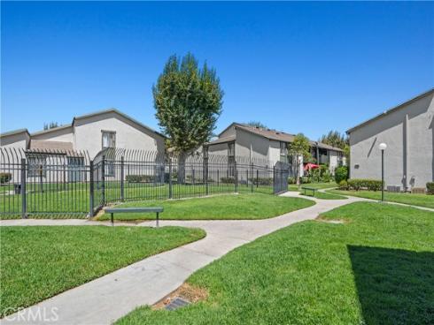 23232 orange av 2 , Lake Forest, CA