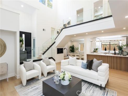 24802 Forest Knoll , Lake Forest, CA