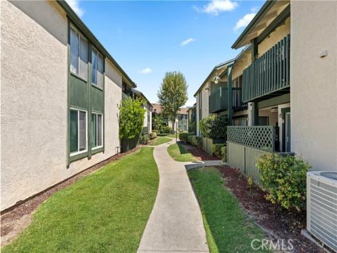 23282 Orange 6 Avenue, Lake Forest, CA
