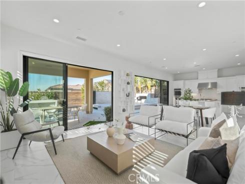 37  Caspian  , Lake Forest, CA