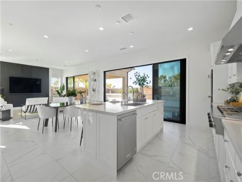 37  Caspian  , Lake Forest, CA