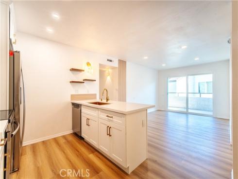 21951 Rimhurst 202 Drive, Lake Forest, CA