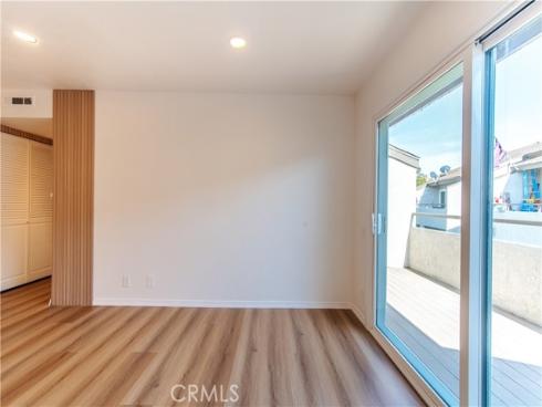 21951 Rimhurst 202 Drive, Lake Forest, CA