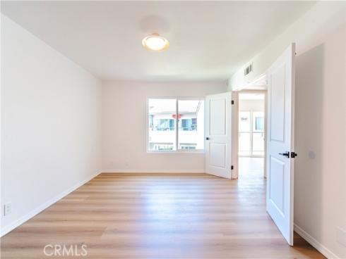 21951 Rimhurst 202 Drive, Lake Forest, CA