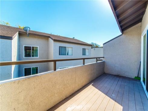 21951 Rimhurst 202 Drive, Lake Forest, CA