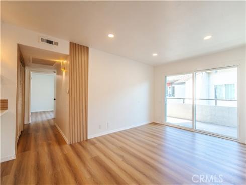 21951 Rimhurst 202 Drive, Lake Forest, CA