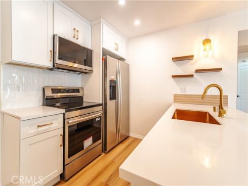 21951 Rimhurst 202 Drive, Lake Forest, CA