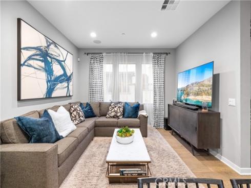 207 Winterbrook , Lake Forest, CA