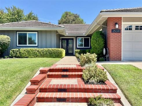 25341 Cheyenne , Lake Forest, CA