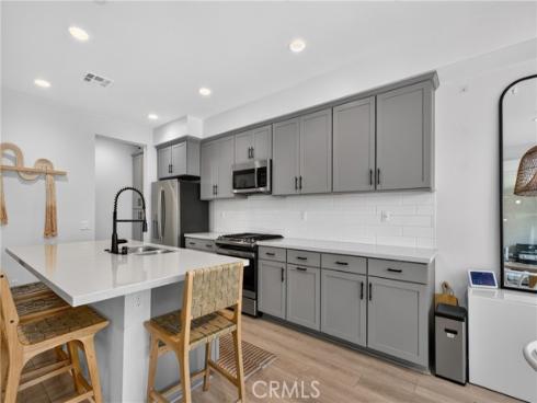 604 White Oaks , Lake Forest, CA
