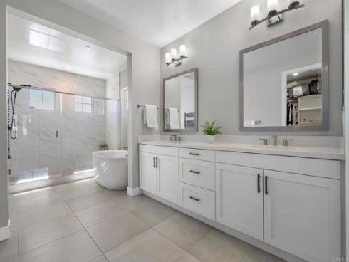 1832 Aliso Canyon Dr , Lake Forest, CA