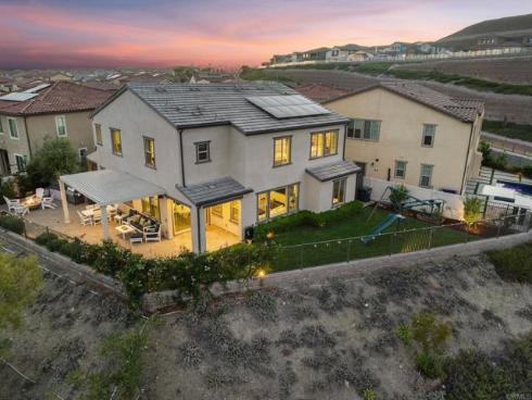1832 Aliso Canyon Dr , Lake Forest, CA