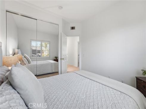 29 Marseille , Lake Forest, CA