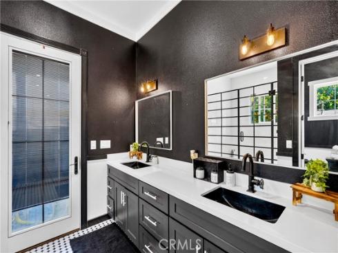 10901  Chestnut   Street, Los Alamitos, CA