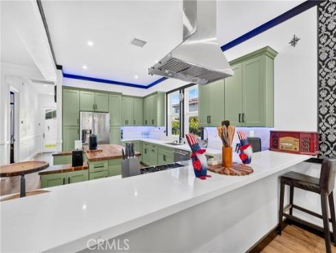 10901  Chestnut   Street, Los Alamitos, CA