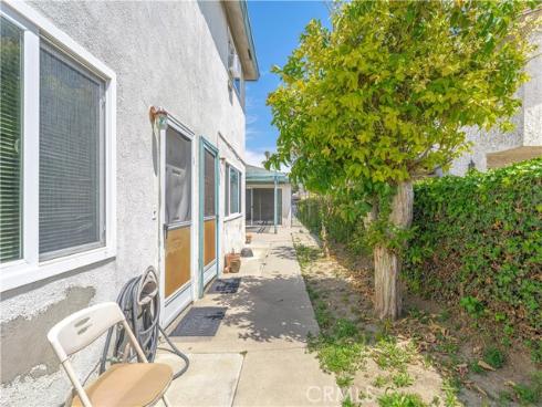 10921 Walnut , Los Alamitos, CA