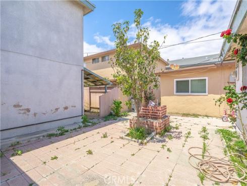 10921 Walnut , Los Alamitos, CA