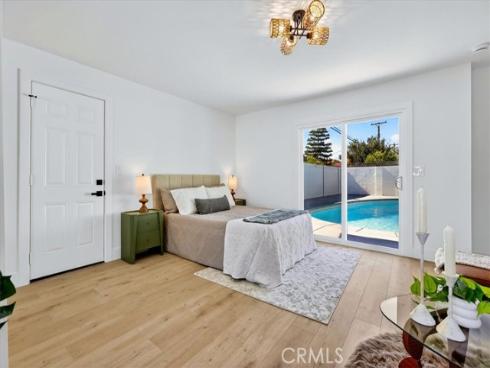 11131  Ticonderoga  , Los Alamitos, CA