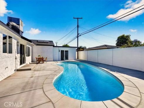 11131  Ticonderoga  , Los Alamitos, CA