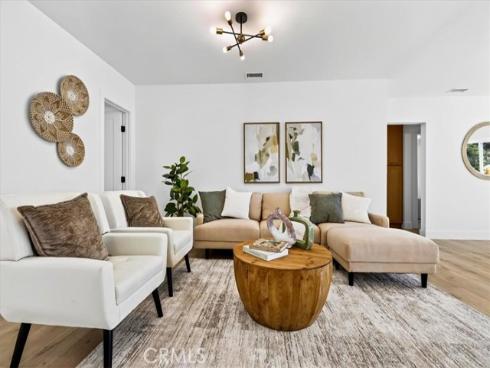 11131  Ticonderoga  , Los Alamitos, CA