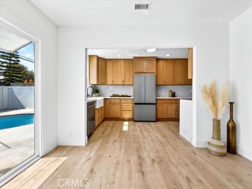 11131  Ticonderoga  , Los Alamitos, CA