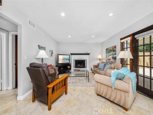3902 Toland , Los Alamitos, CA