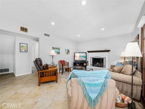 3902 Toland , Los Alamitos, CA