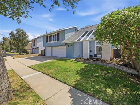 10292 Humbolt Street , Los Alamitos, CA