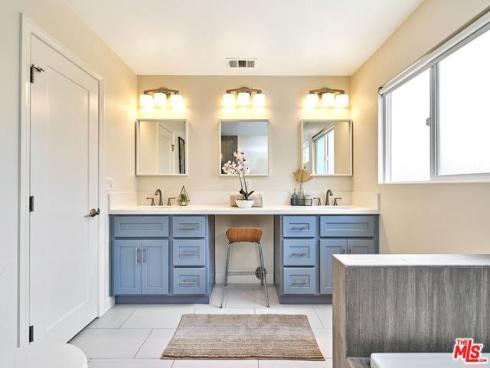 12041 Weatherby Road, Los Alamitos, CA