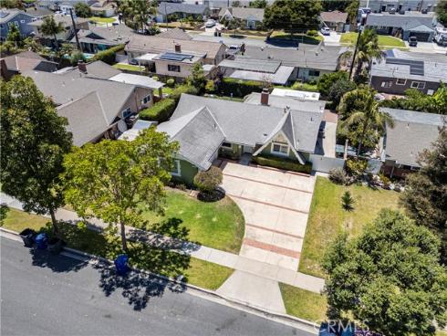11331  Reagan  , Los Alamitos, CA