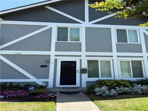 3342 Bradbury 18 , Los Alamitos, CA