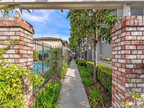 2936  Claremore   Lane, Los Alamitos, CA