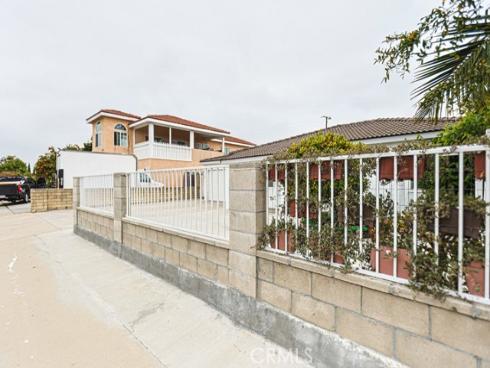 14671 Hunter Ln , Midway City, CA