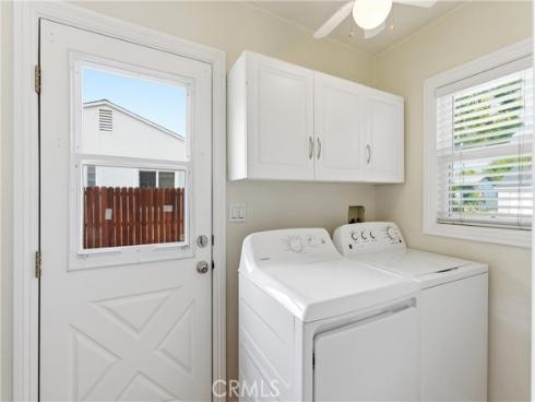 14541  Monroe  , Midway City, CA