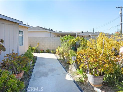 14902 Purdy , Midway City, CA