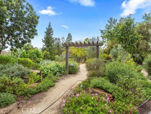 28133 Espinoza , Mission Viejo, CA