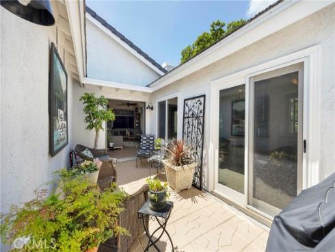 23365 Villena , Mission Viejo, CA