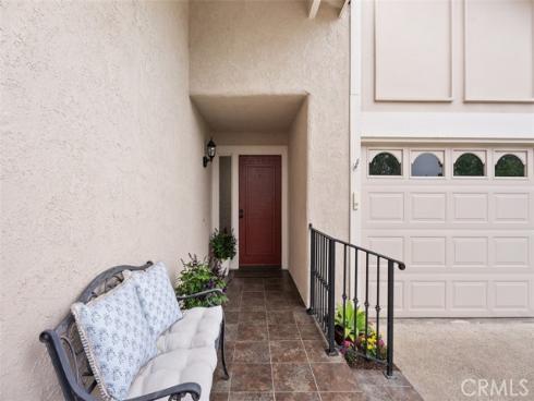 27684 Calle Valdes , Mission Viejo, CA