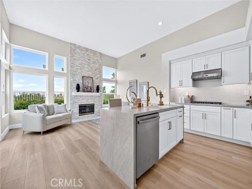 21285 Amora , Mission Viejo, CA