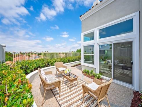 21285 Amora , Mission Viejo, CA