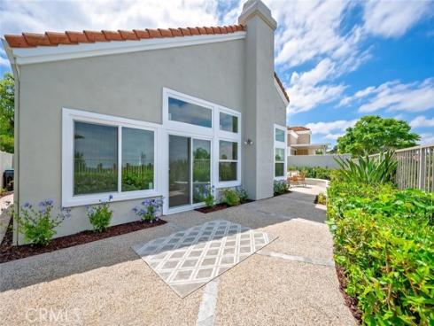 21285 Amora , Mission Viejo, CA